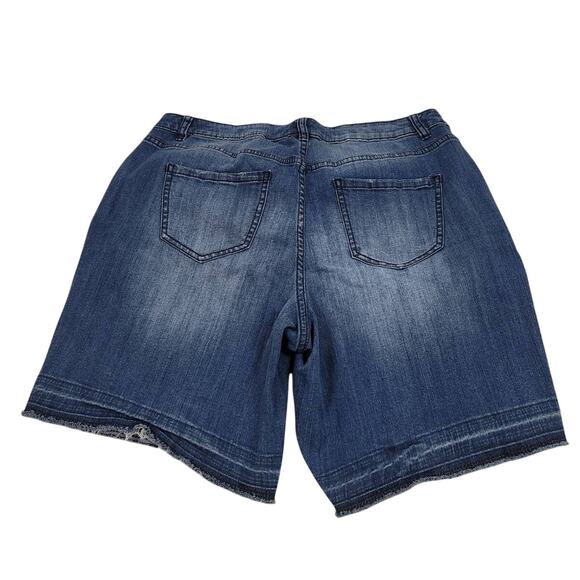 Copied Lane Bryant Bermuda Whiskering Drop Hem Jean Denim Women's Shorts 18 - Picture 2 of 4